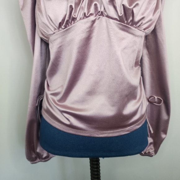 Madden NYC Satin Ruched Emma Top Balloon Sleeves - Picture 9 of 11